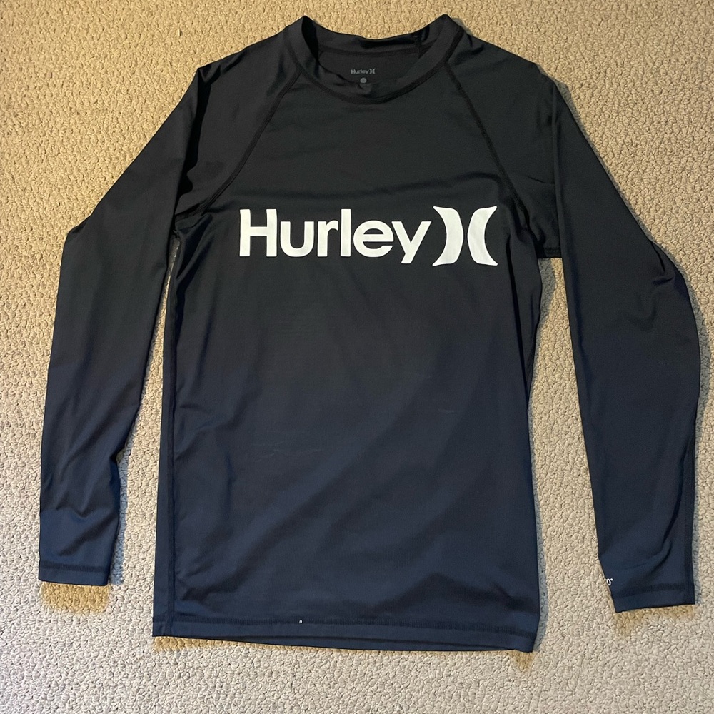 2 Hurley long sleeve rashguards